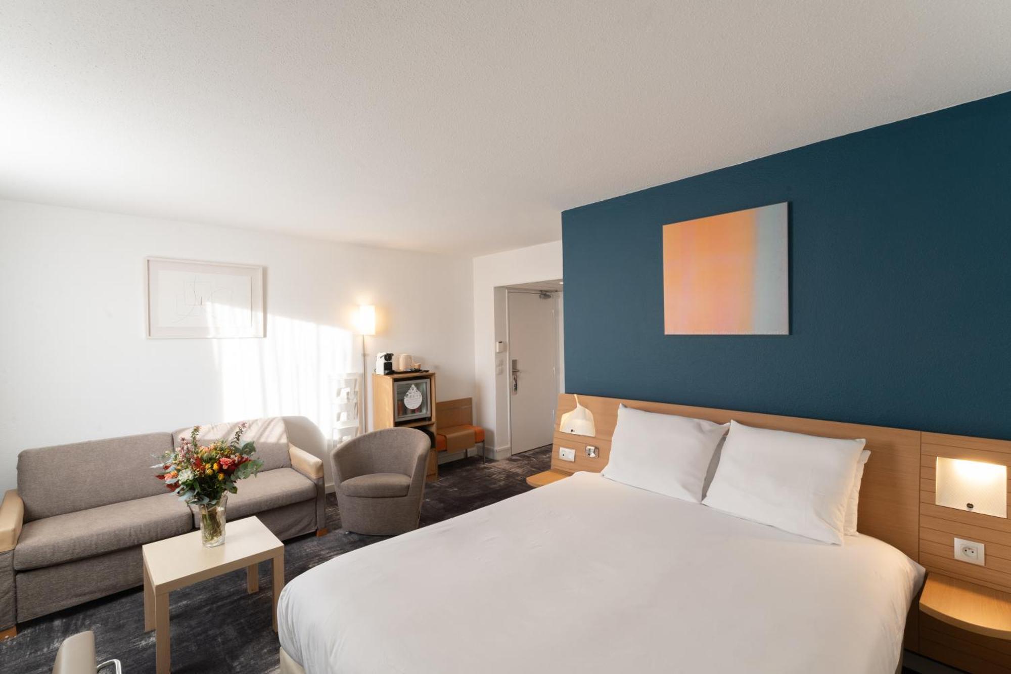 Superior Room with Sofa Bed,1704833012:JPEG