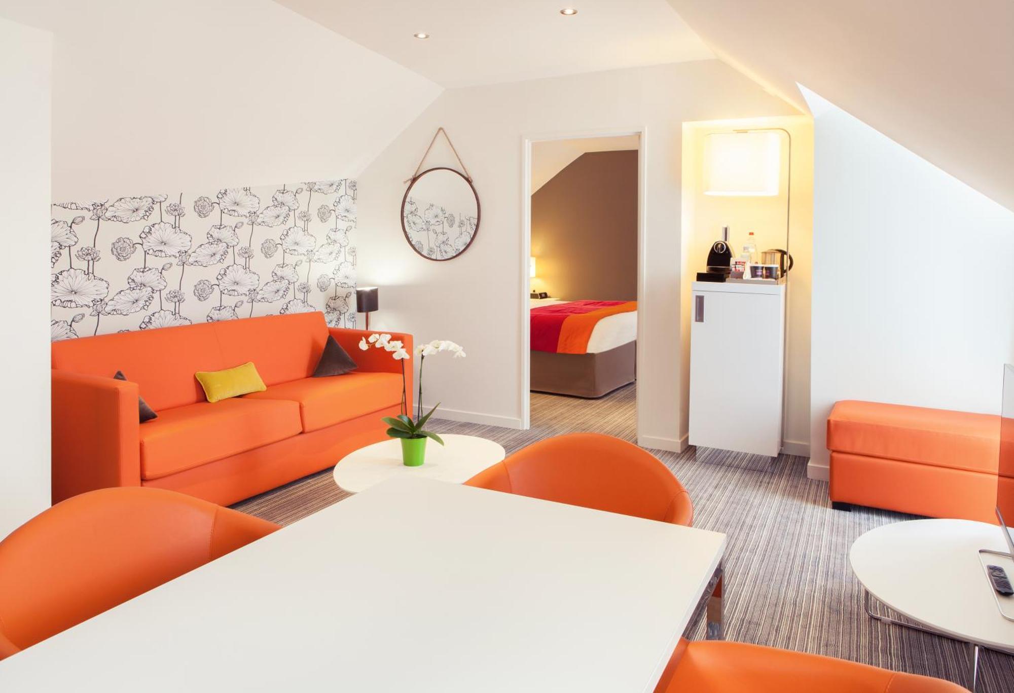 Executive Suite with Sofa Bed,1717000841:JPEG
